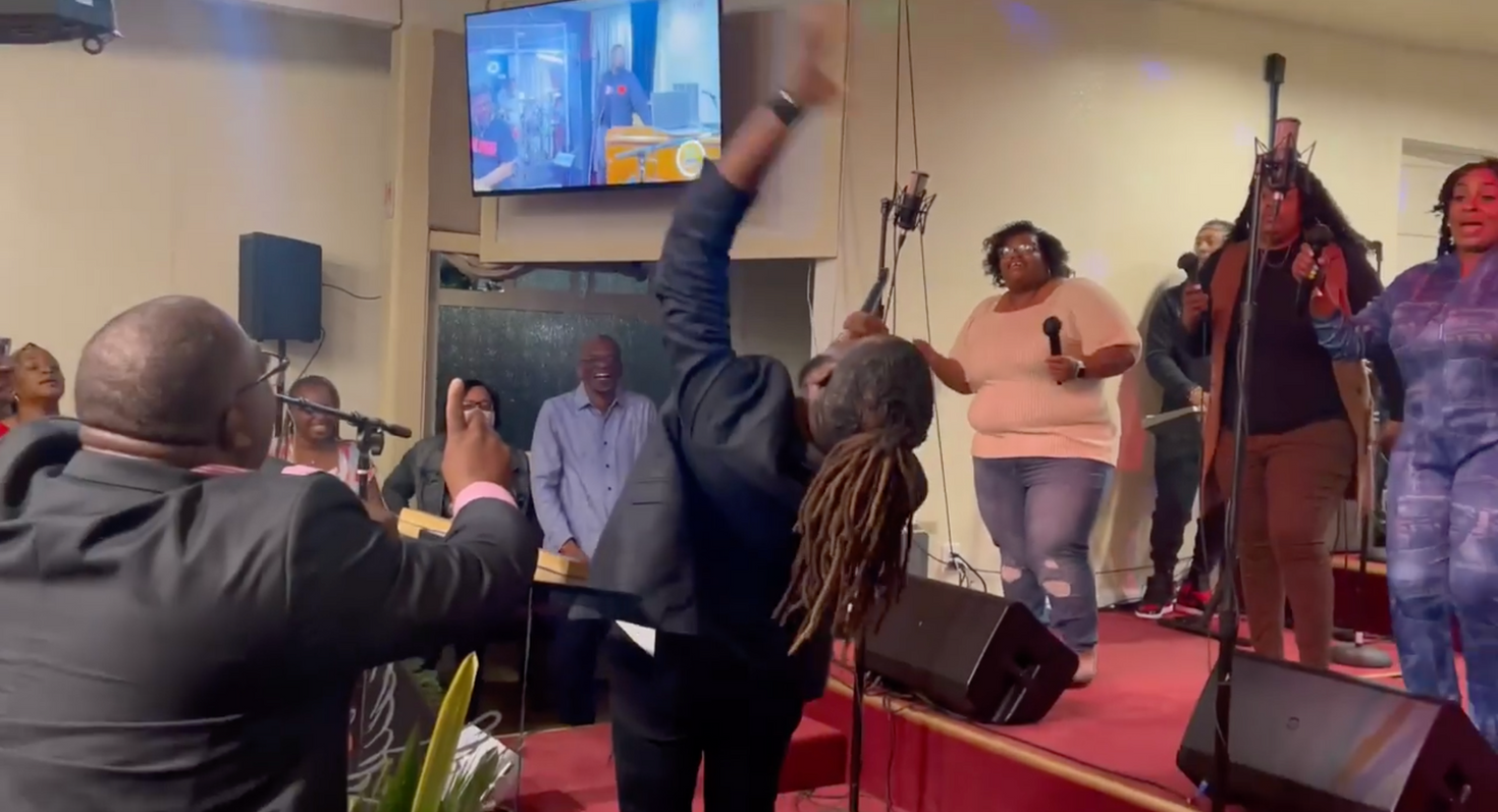 Olivet Oakland Sunday Night Live - Darius Braxton